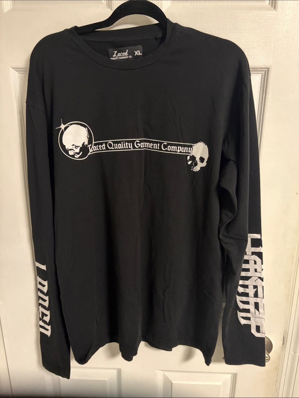 Black Long-Sleeve Laced Quality Garment Co Graphic Shirt Men's Size XL